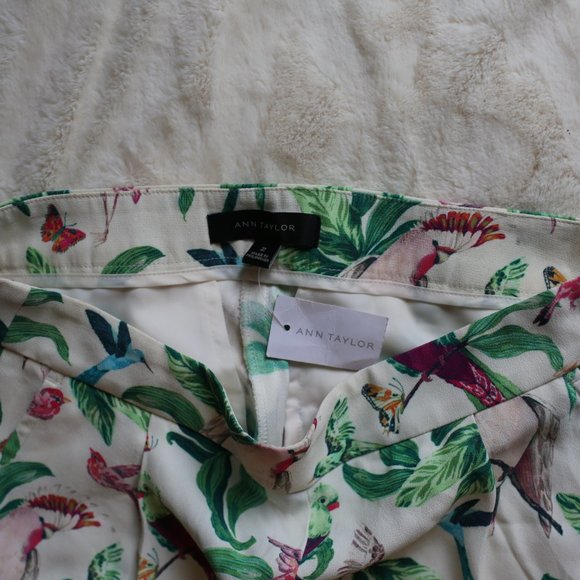 Colorful Print Shorts - Picture 4 of 9